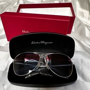 Unisex Salvatore Ferragamo aviator sunglasses